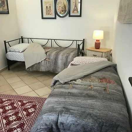 Affittacamere Tzia Costanza Guest house *
